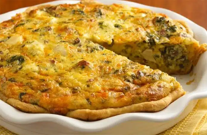 Quiche aux oignons, poulet et curry