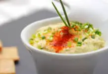 Houmous au yaourt et à la menthe