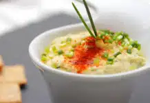 Houmous au yaourt et à la menthe