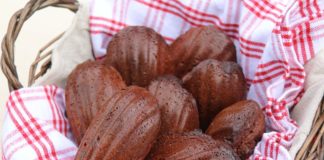 Madeleines au chocolat et aux noix