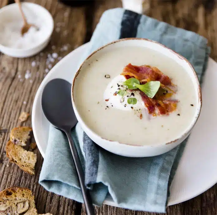 Velouté d’endives au jambon et au bleu