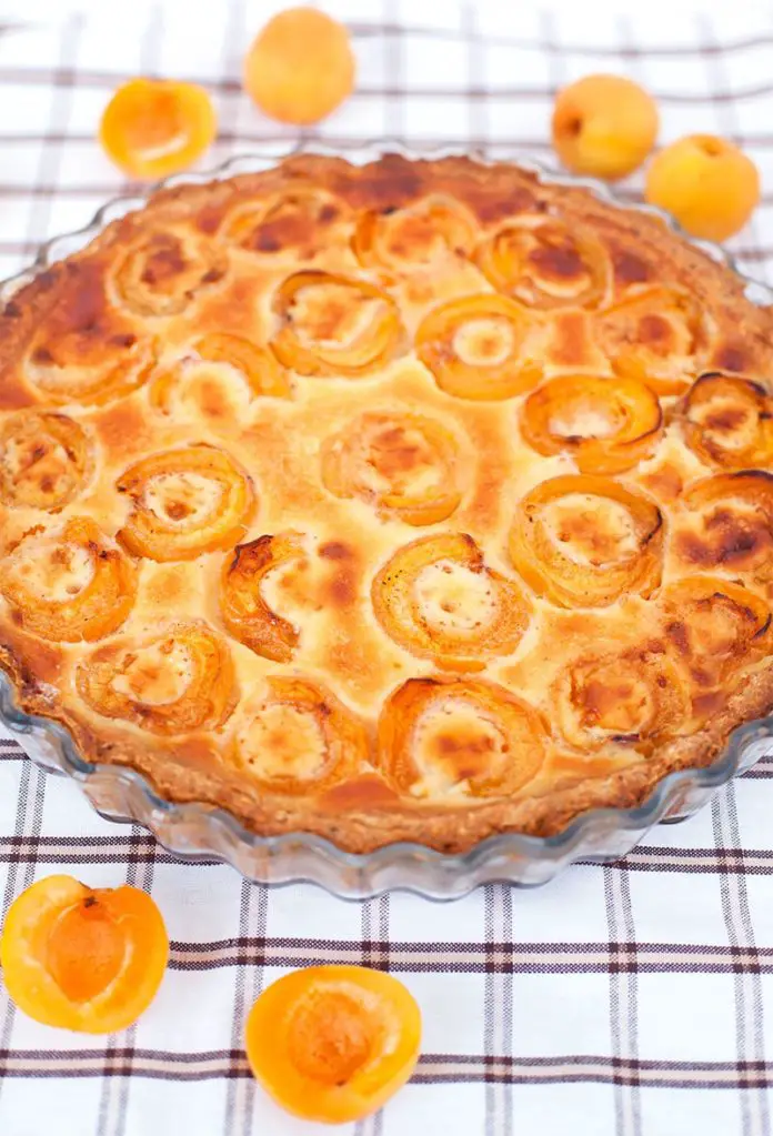 Tarte briochée aux abricots