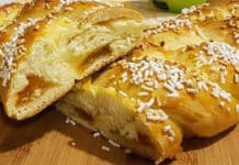 Brioche Tressée Fourrée à la Confiture
