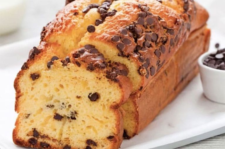 Cake au Yaourt et Pépites de Chocolat