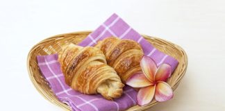 Croissants aux pommes et cannelle