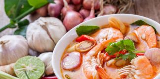 Soupe Thaï aux crevettes