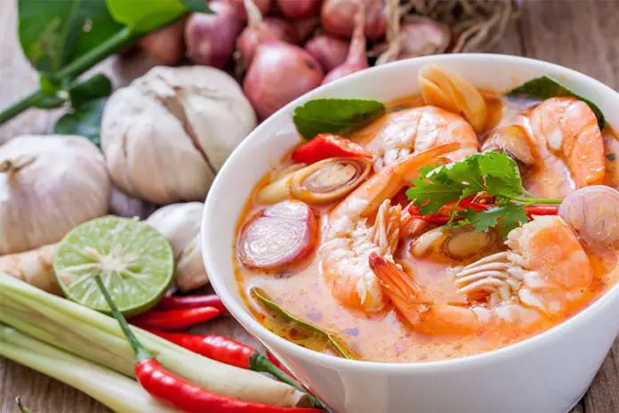 Soupe Thaï aux crevettes