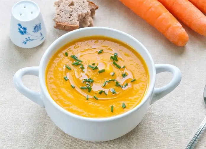 Découvrez notre recette pour faire une bonne Soupe de carottes à la normande avec Thermomix, une délicieuse soupe léger, facile et simple à réaliser pour un repas du soir.
