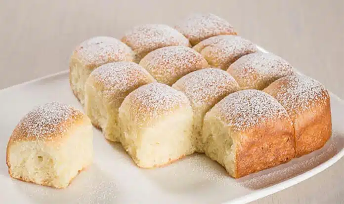 Brioche Buchty à la crème fraîche