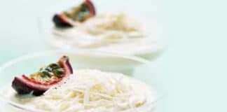 Mousse au chocolat blanc et noix de coco