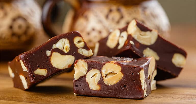 Fudge au chocolat et aux noisettes