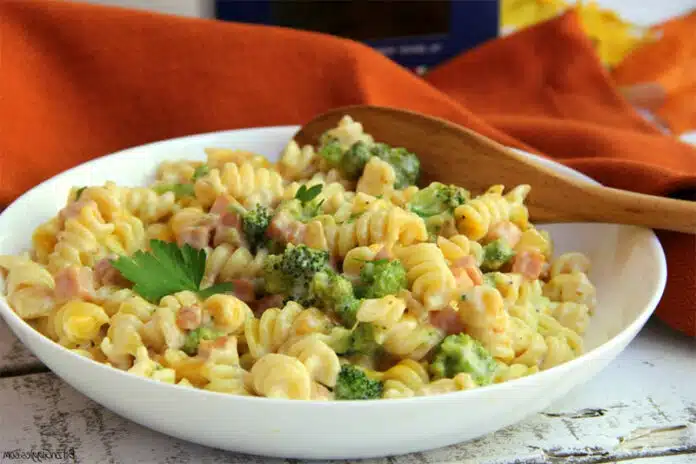 Pâtes au brocoli et jambon