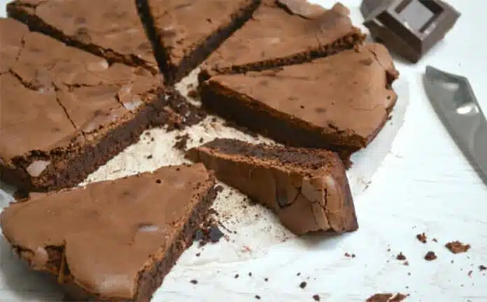 Gâteau au chocolat croquant et fondant