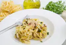 Tagliatelles aux champignons et crème fraîche