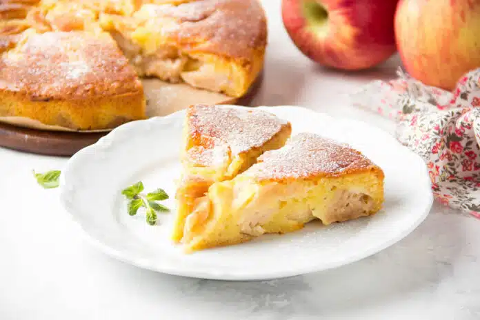 Gâteau aux pommes, poires et mascarpone